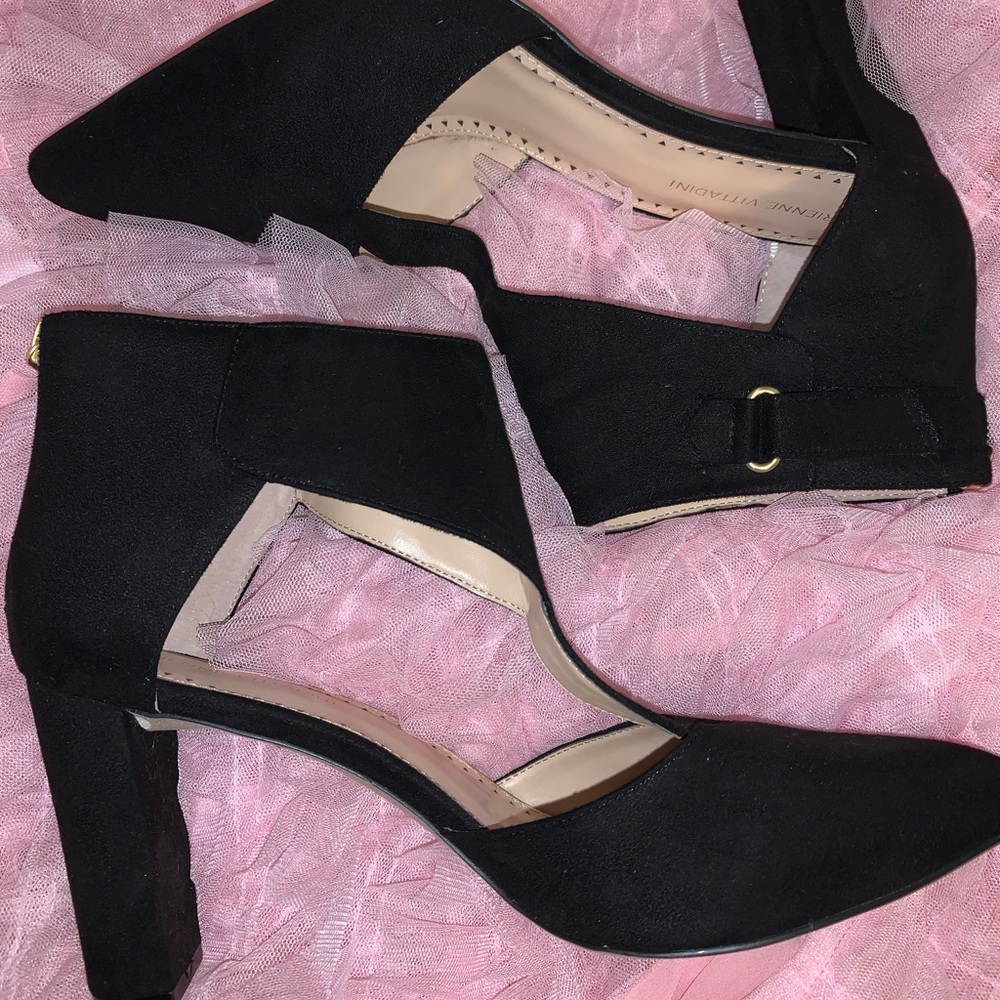 Adrienne Vittadini Pointed Booties - image 2